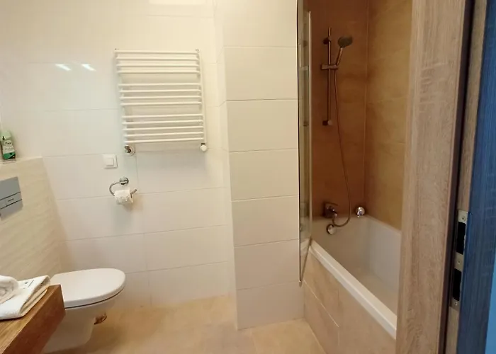 Zlatarooms 122 דירה ורשה